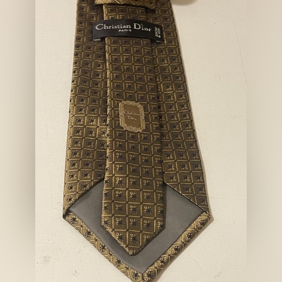 Authentic Christian Dior ties in great conditions - Picture 1 of 8